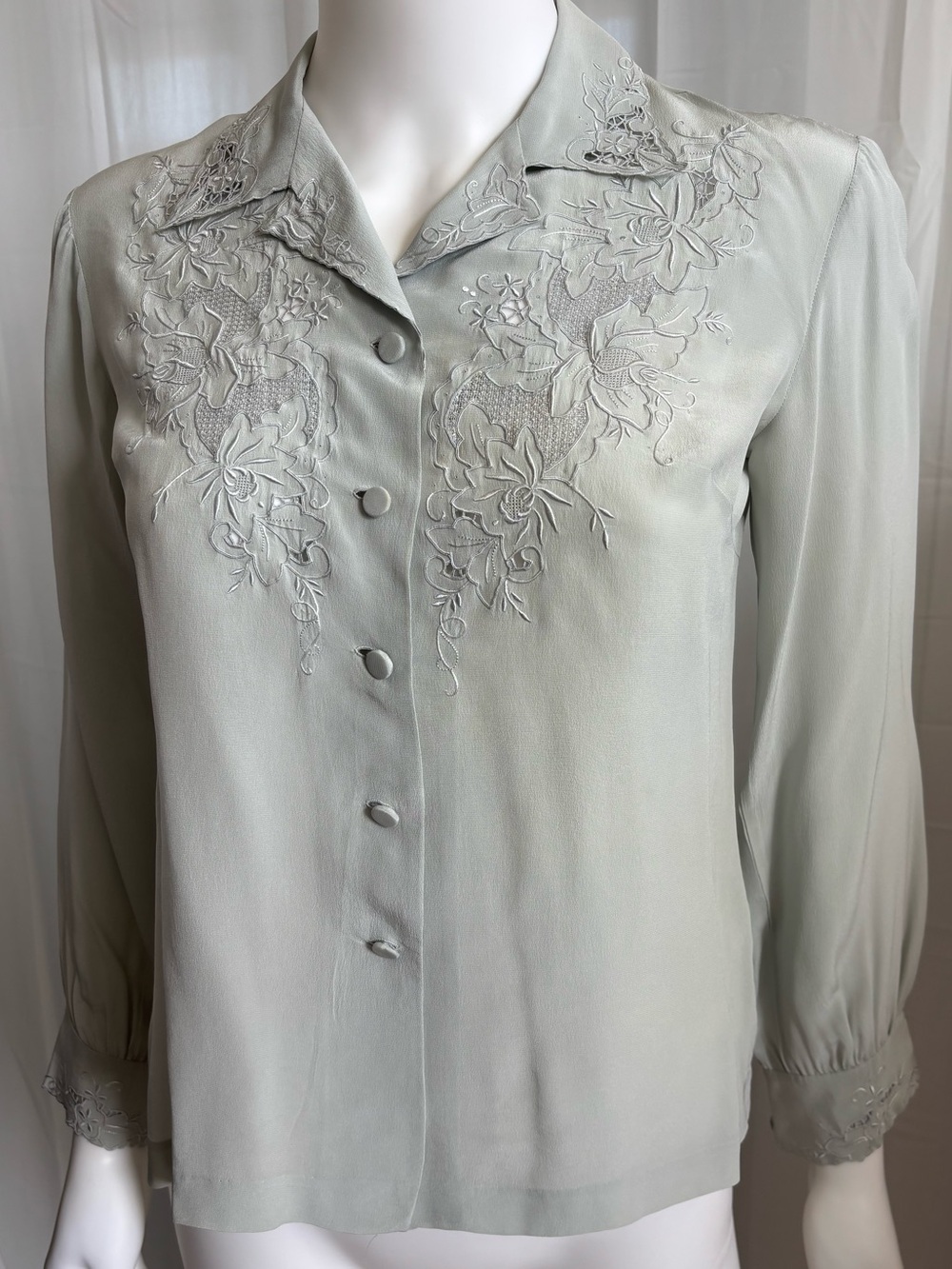 Vintage Peony Shanghai 100% Silk Hand Embroidered Blouse Green 34